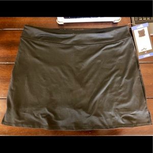 Black athletic skort